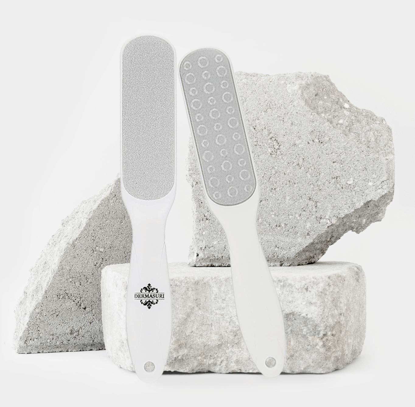 Dry feet scrub from Dermasuri with a dual-sided foot file to exfoliate and refresh tired feet.